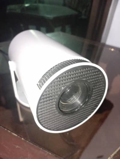 projector full HD senema contact . is نمبر per kera (03271400944)