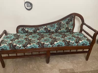 10/10 condition Dewan slightly used