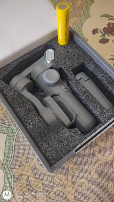AOCHUAN Smart Phone Gimbal Stabilizer - Brand New Condition