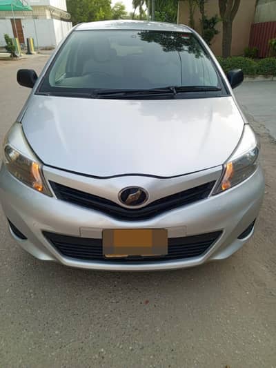 Toyota Vitz 2011,14