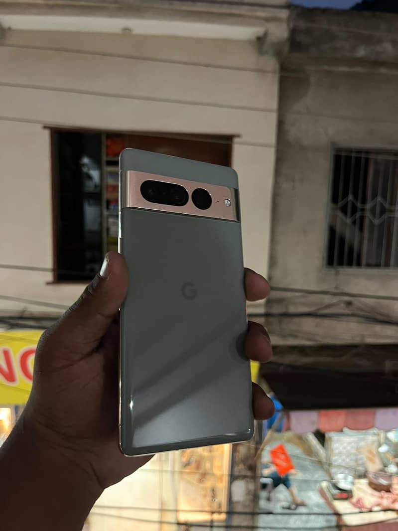 Google Pixel 7 Pro 0