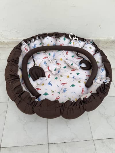 Snuggle Bed ( Brand new )