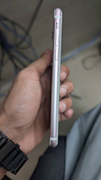 Iphone 7  Pta approved