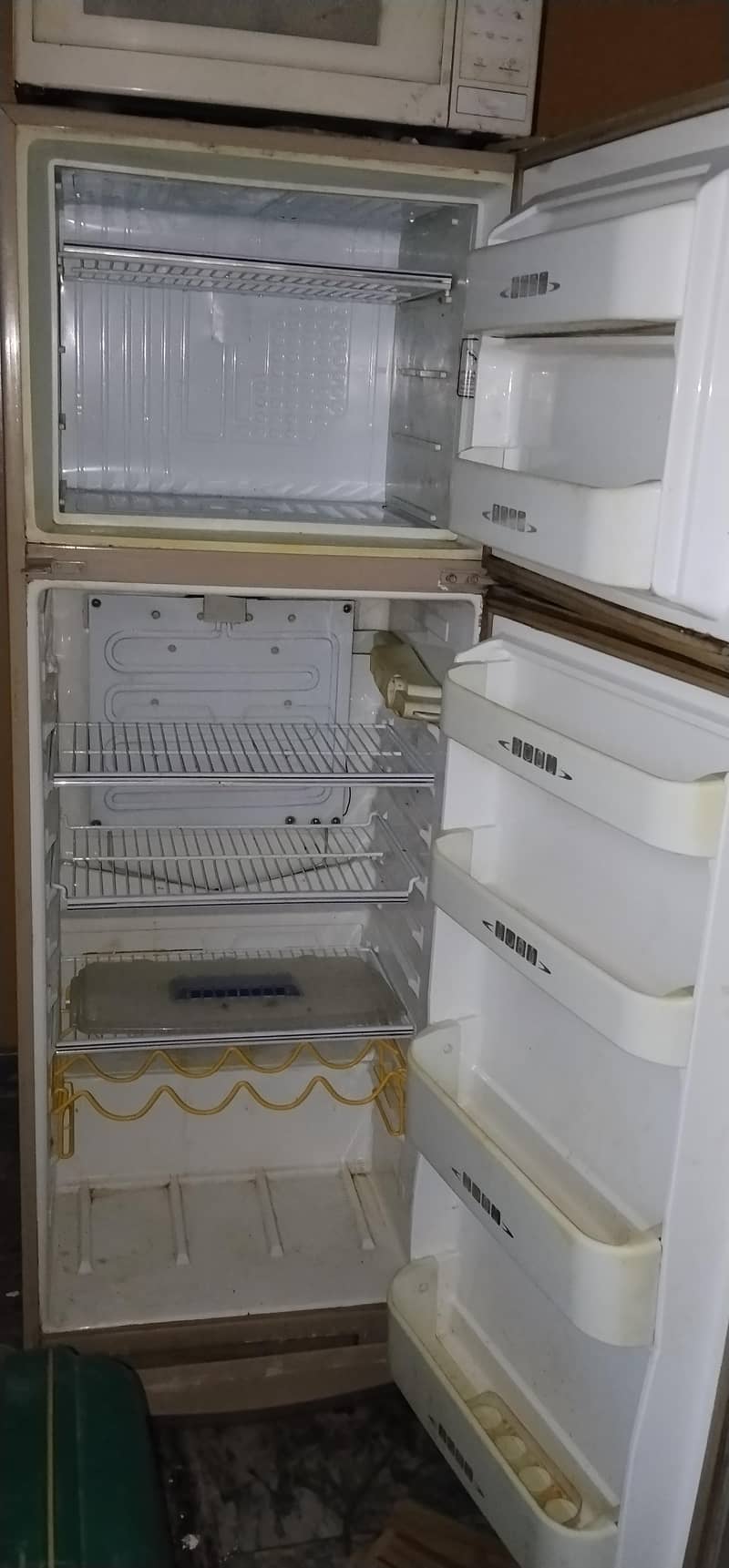 refrigerator 0
