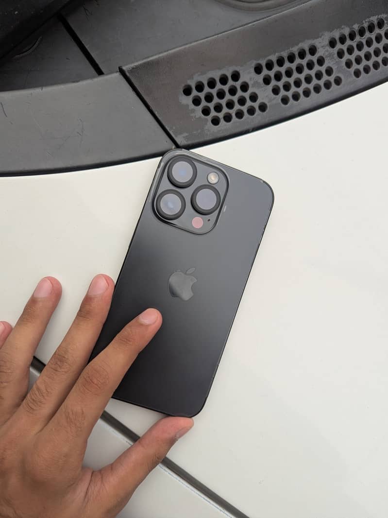 iPhone 14 Pro 1