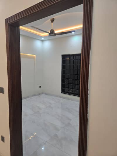 10marla upper portion available for rent in LDA avenue