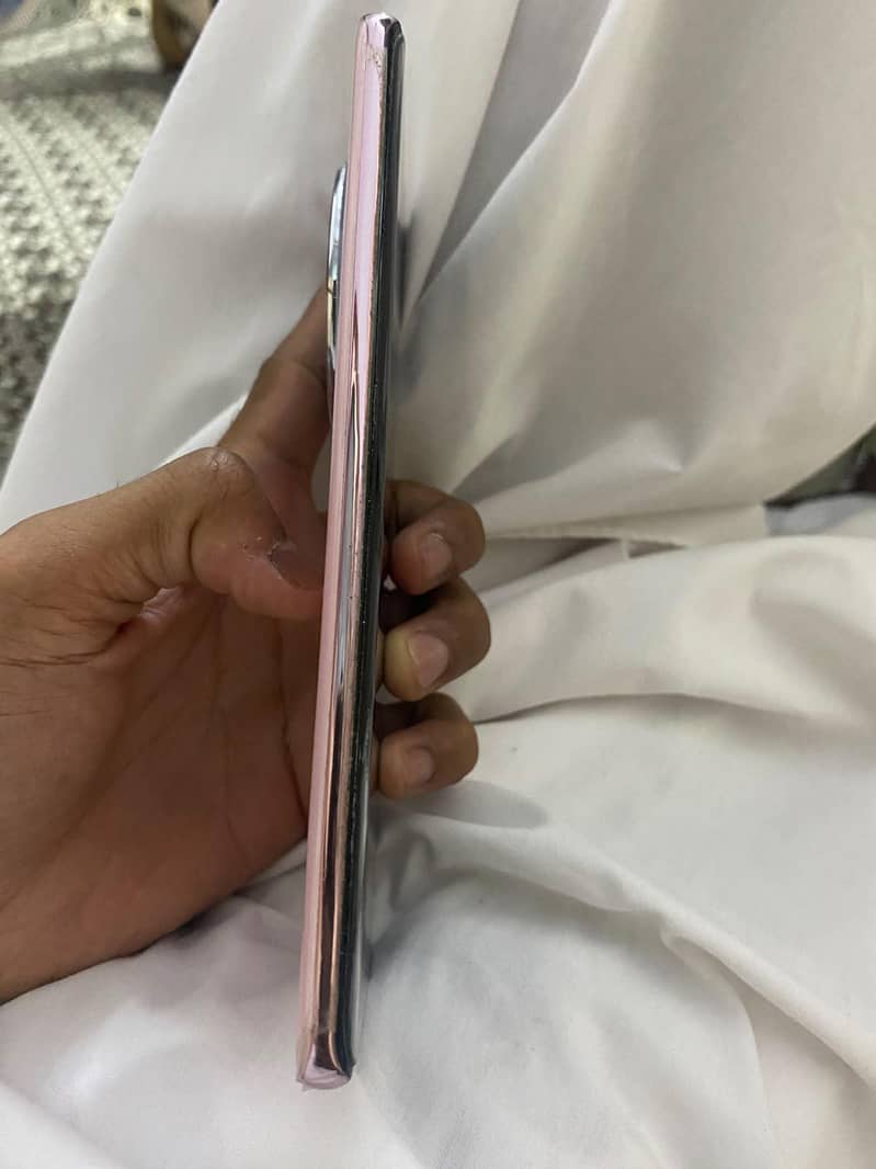 Infinix Zero 40 4
