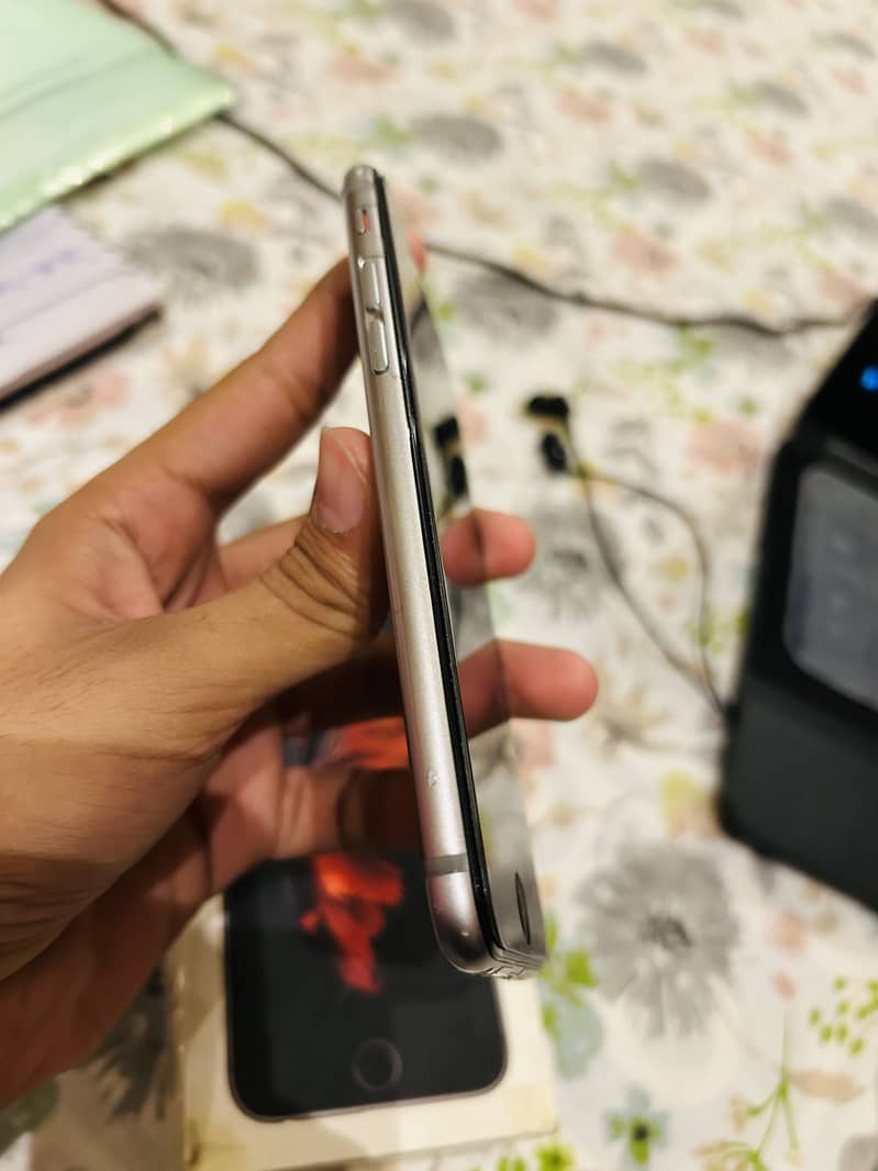 Apple iPhone 6S 3