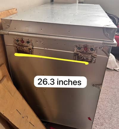 Iron trunk with wheels