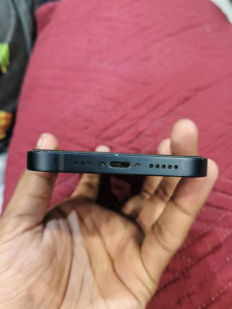 Apple iPhone 12 3