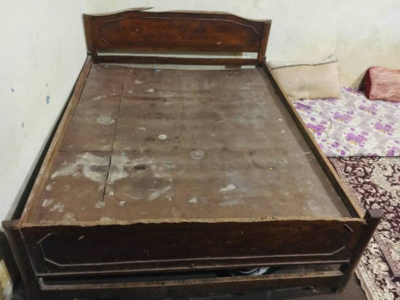 Full size double bed 0