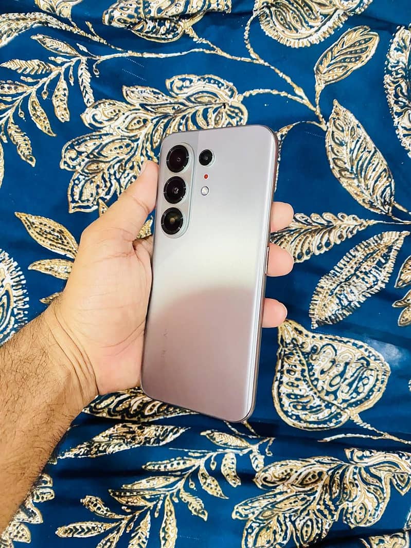 Tecno camon 50 Pro 4