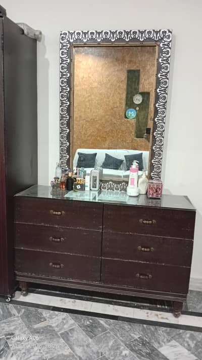 6 drawers dressing table for sale