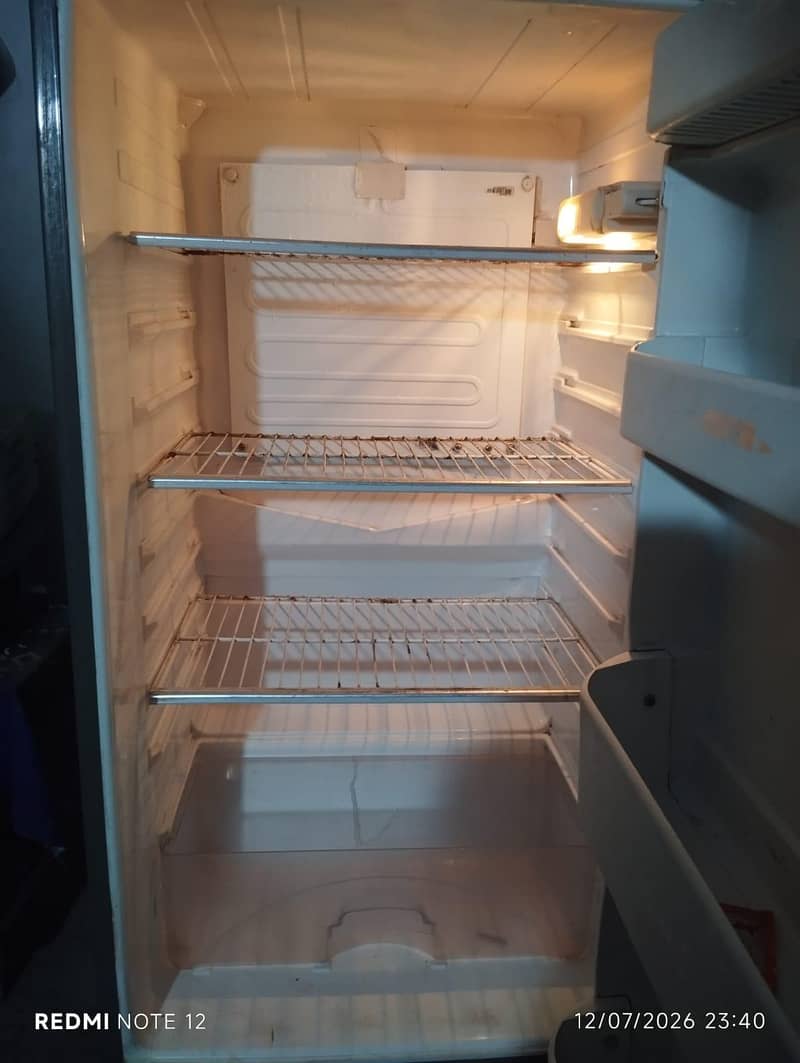 downlec Fridge 4