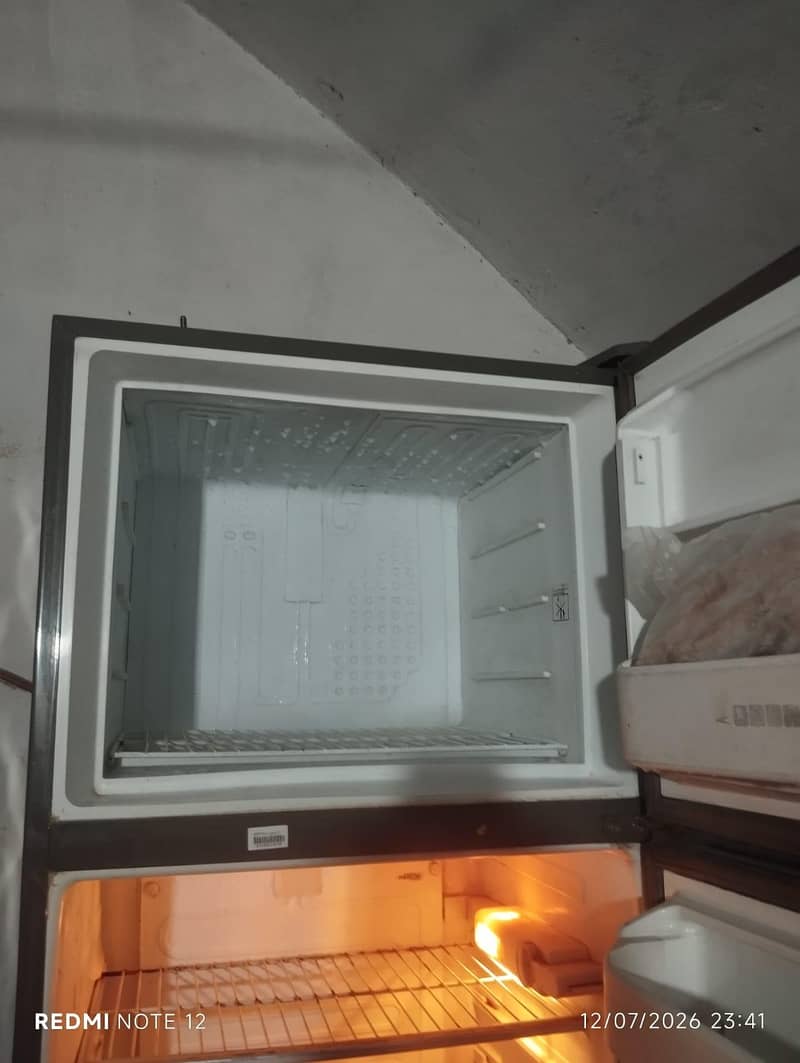 downlec Fridge 7