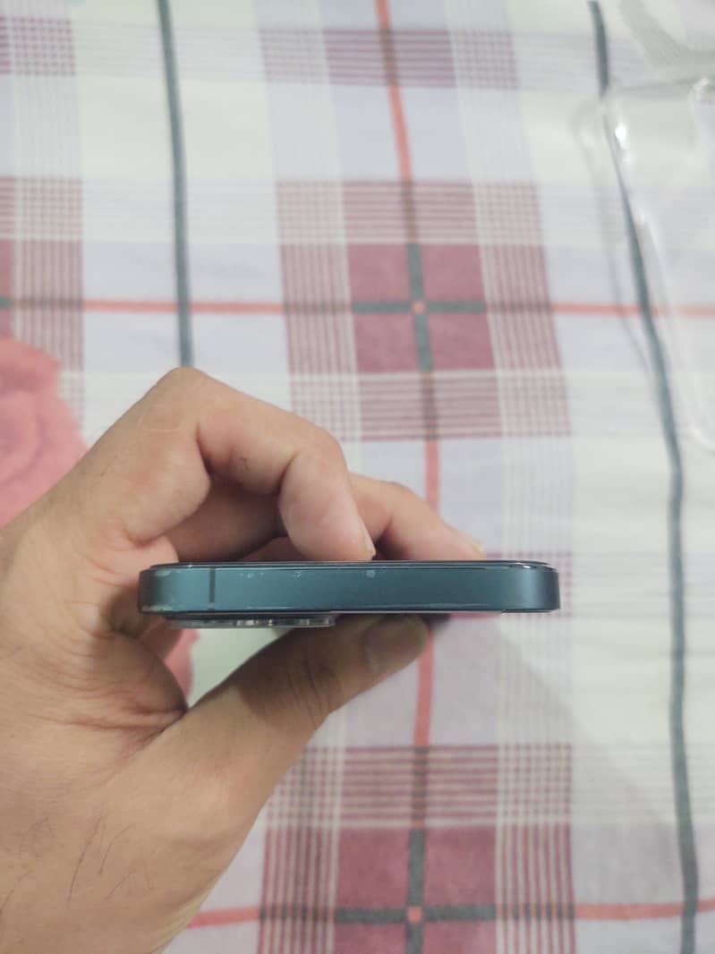Apple iPhone 12 Pro 6