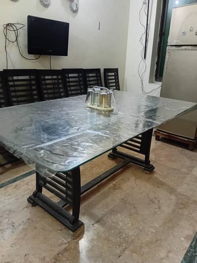 Dining table with 6 chairs