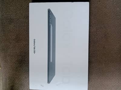 Samsung S 10+ (just box open, never used)