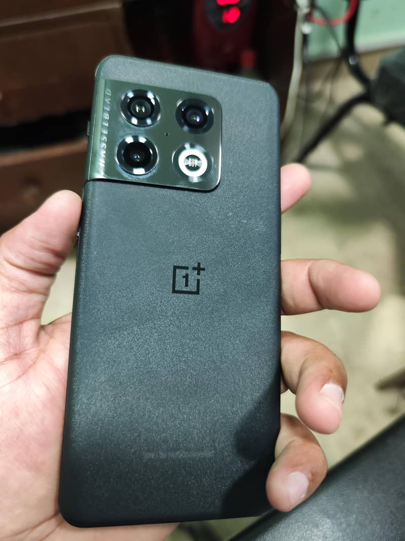 One Plus 10 Pro 3