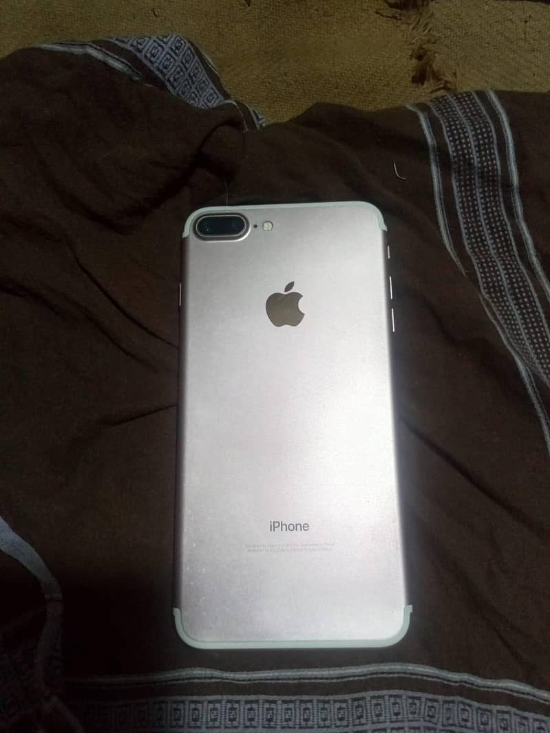 Apple iPhone 7 Plus 2