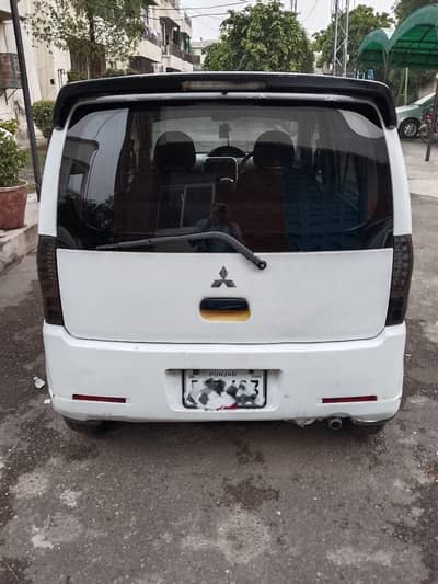 Mitsubishi Ek Wagon 2011