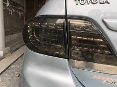 Toyota corolla 2012  tail lights