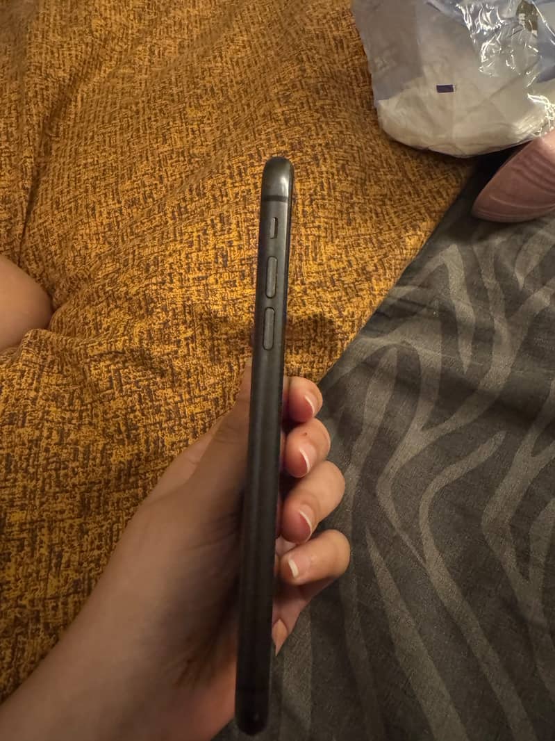 iphone 11 4