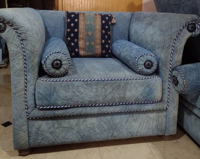 7seater sofa with center table