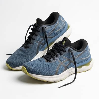ASICS GEL-NIMBUS 24 Running Shoes - Excellent Condition