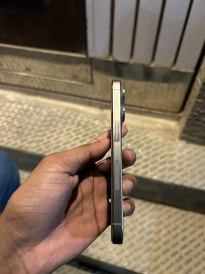 Apple iPhone 15 Pro
