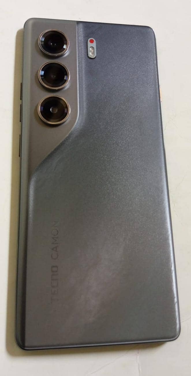 Tecno Camon 40 Pro 2