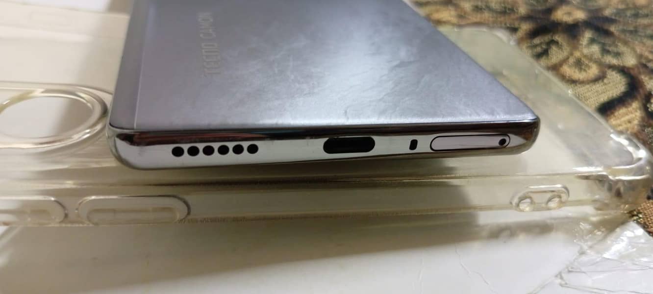 Tecno Camon 40 Pro 3
