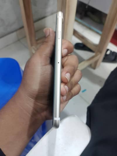 Apple iPhone 7
