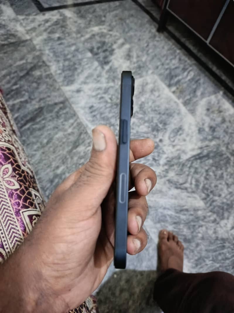 Apple iPhone 13 mini 2