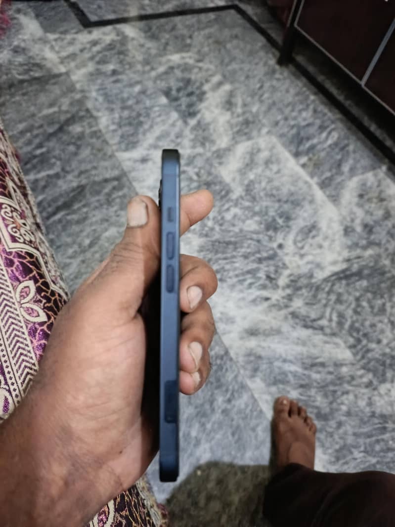 Apple iPhone 13 mini 3