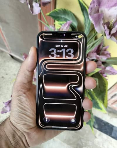 Apple iPhone 13. Jv
