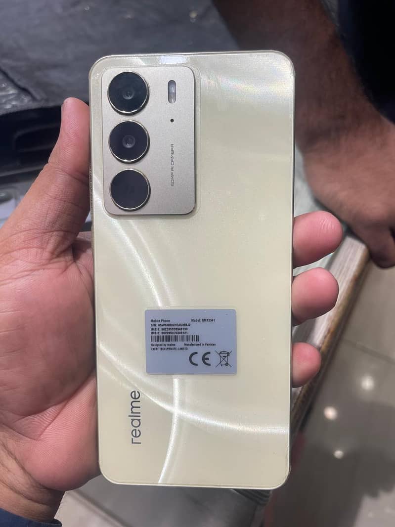 Realme C75 1