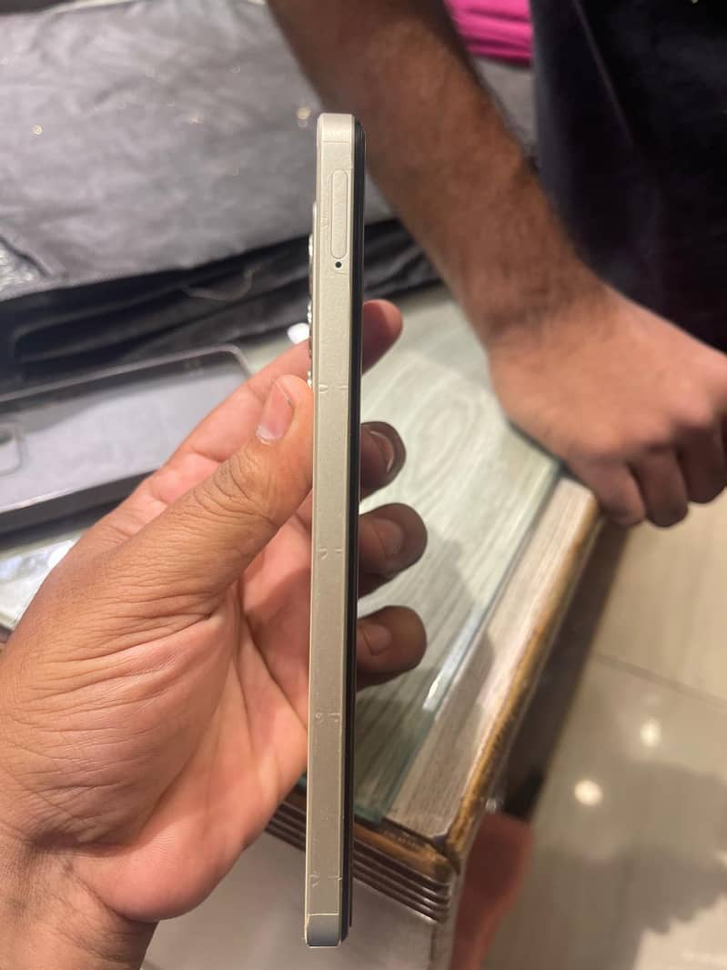 Realme C75 3