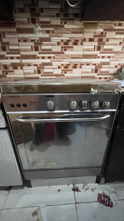 Care’s oven + 3 stoves in best  good condition