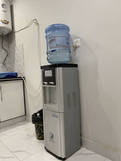 Homage dispenser with refrigerator