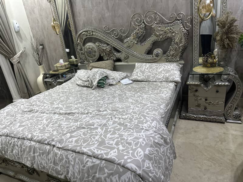 bed and side table set 3