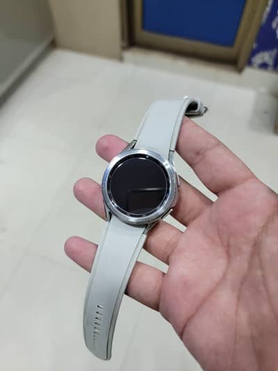 Samsung Galaxy watch 4 Classic 42mm All original.   Delivery Available