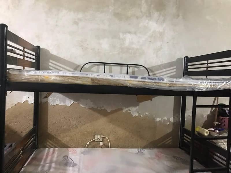 Double bed  8