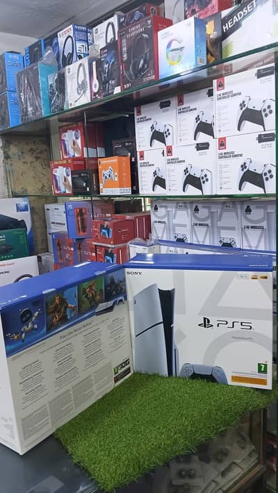 PS5 SLIM REG 2 UK 2116 TRA DISC EDITION