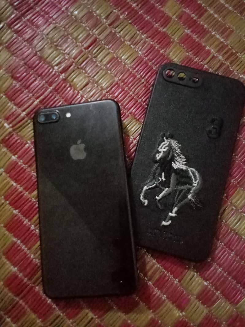 Apple iPhone 7 Plus 0