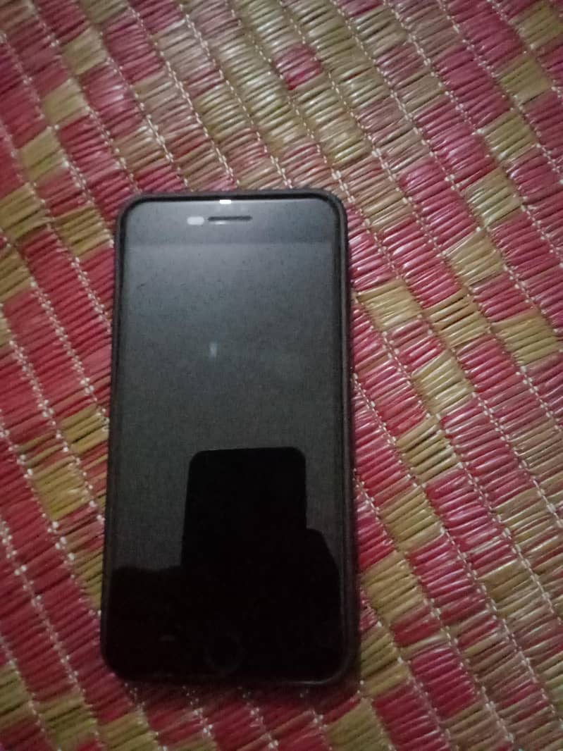 Apple iPhone 7 Plus 1