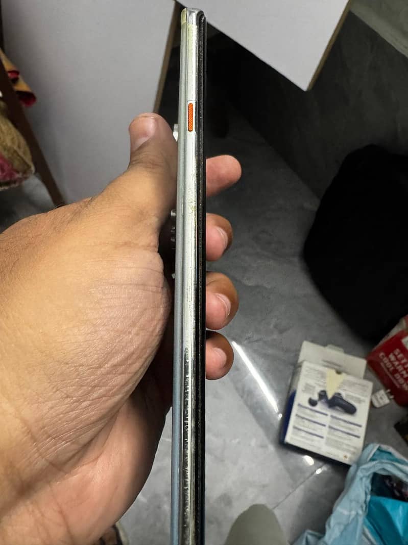 Tecno CAMON 40 Pro 1