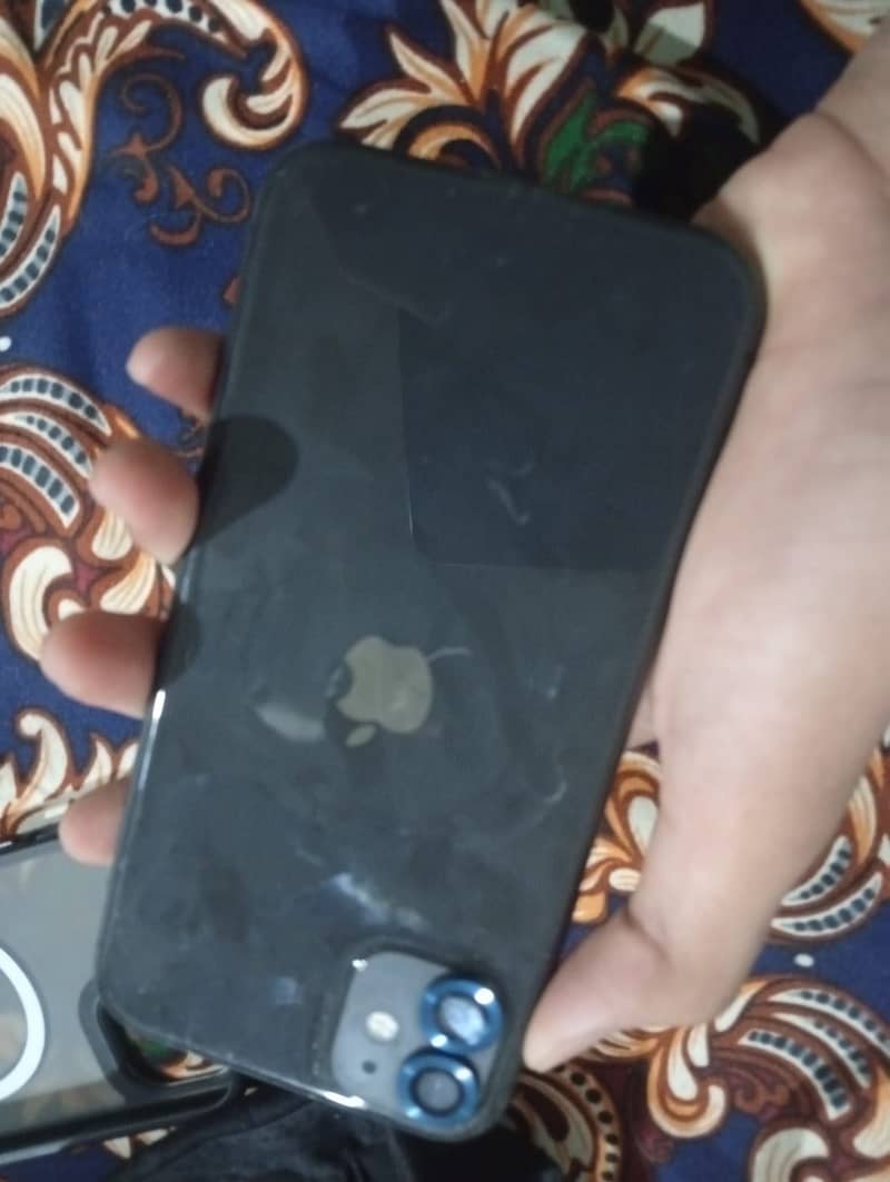 iPhone 11 2