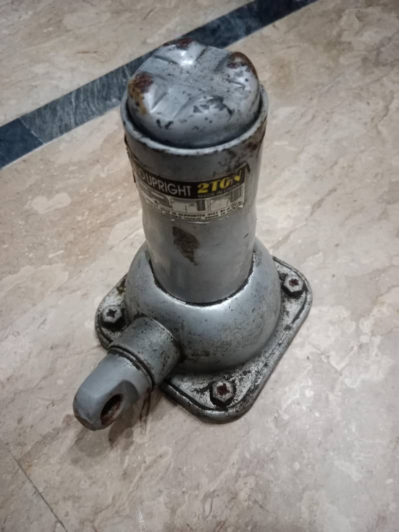 Car Jack 2