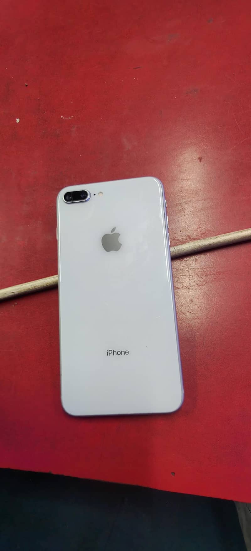 Apple iPhone 8 Plus 1
